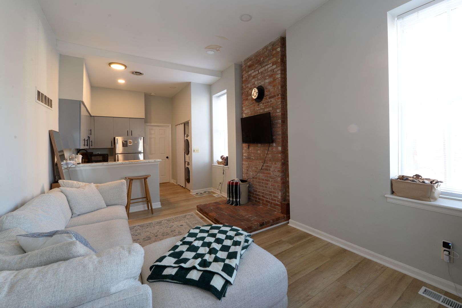 St. Louis Apartment: 2301-2305 South 10th Street