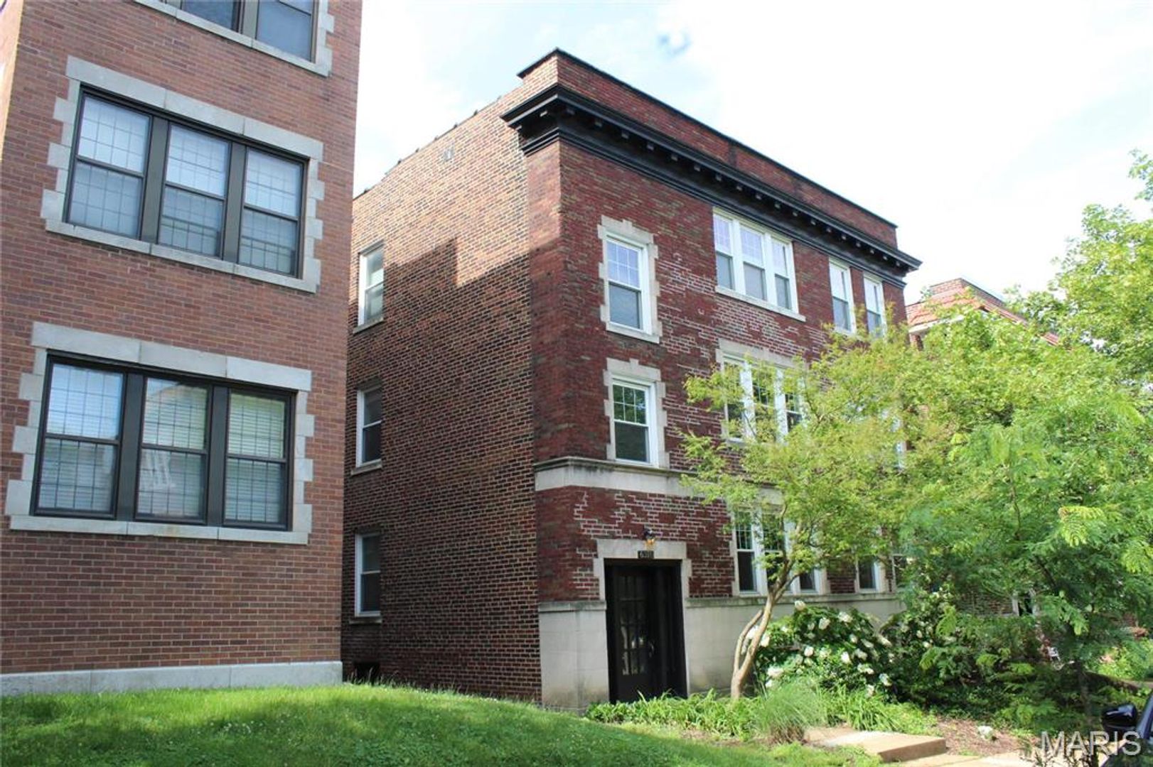 Saint Louis Condo: 6318 S Rosebury Ave