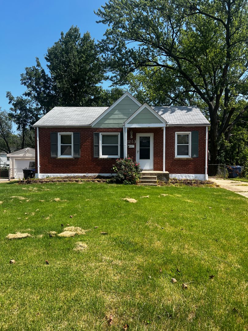 Florissant House: 1240 Saint Mark Dr.