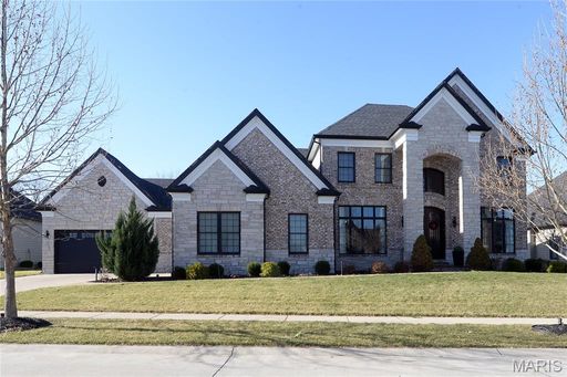 17016 LAKESIDE RIDGE | CHESTERFIELD 63005