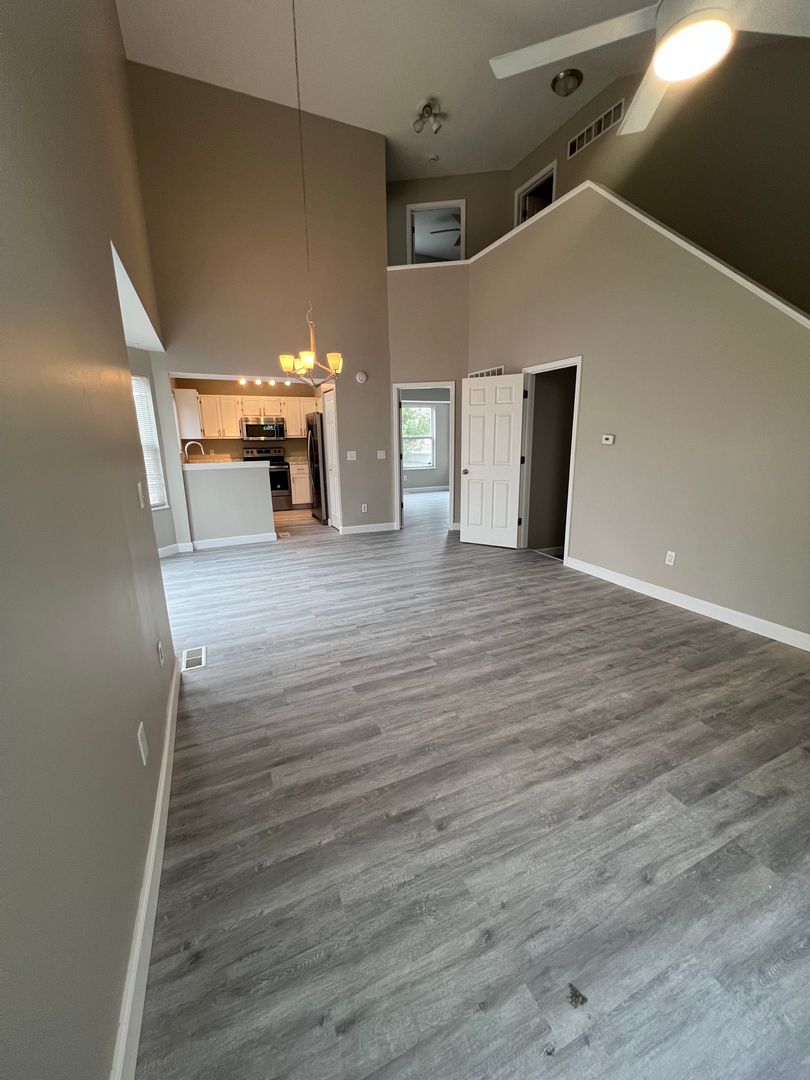 Florissant House: 716 Liberty Village Dr