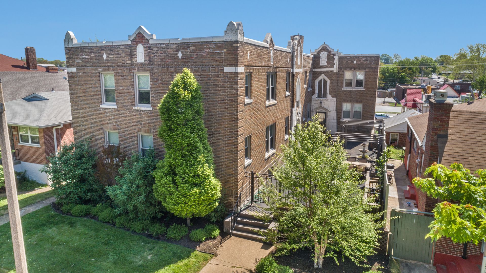 St. Louis Apartment: 3446-48 Lawn Ave.