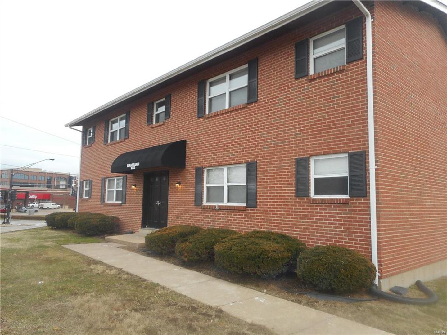 St. Charles Apartment: 1650 S. 5th Street