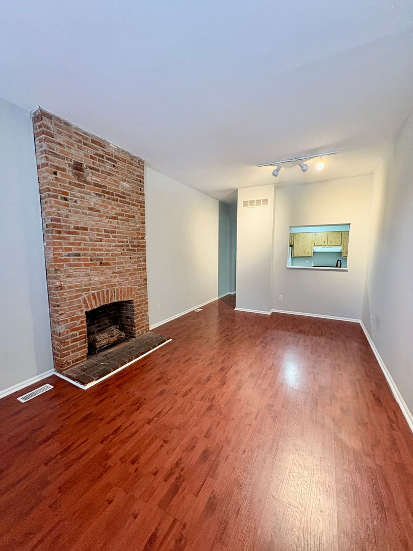 St. Louis Apartment: 1804-1806 South 8th Street
