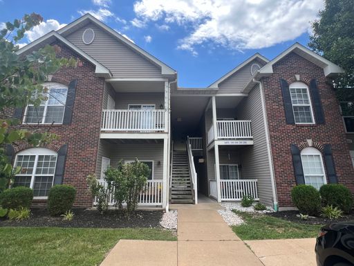 Sleek, Updated Condo in Prime South County Location with Move-In Special! – photo 1