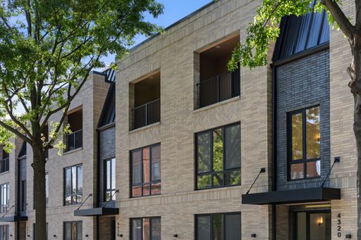 THE SQUARE ON TOWER GROVE | 2 BEDROOM – photo 1