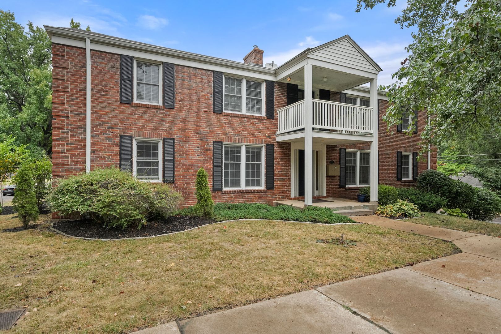 St. Louis Apartment: 800 N McKnight