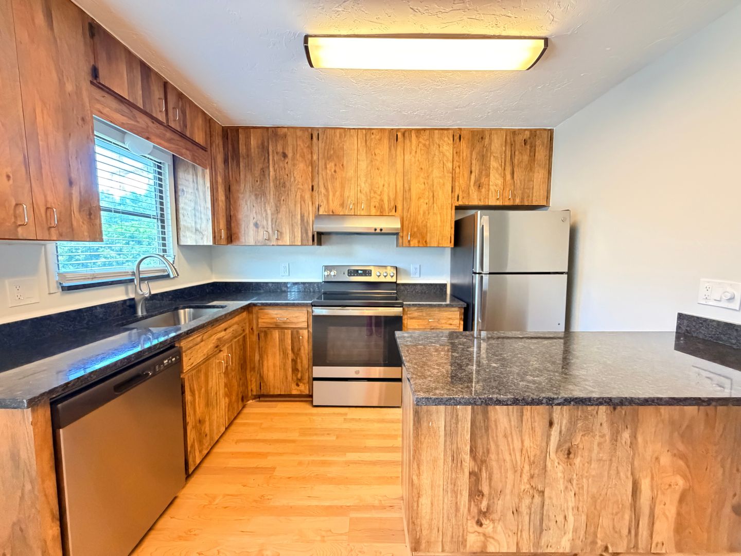 Osprey Apartment: 1733-1755 Highland Road