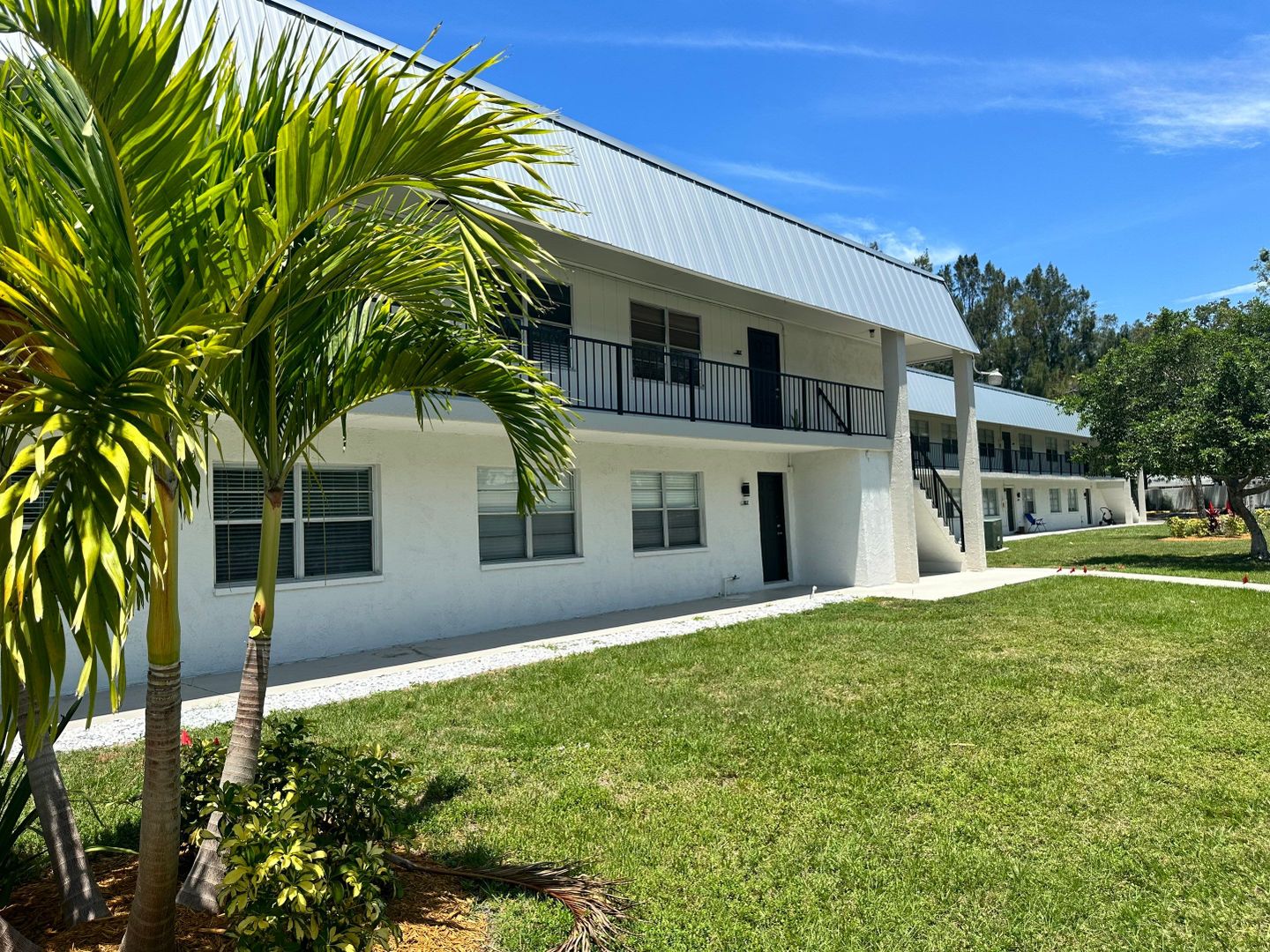 Sarasota Apartment: 3232 Fruitville Road