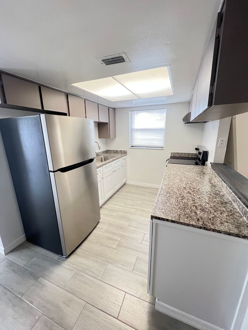 Pinellas Park Apartment: 3491 62nd Avenue N.