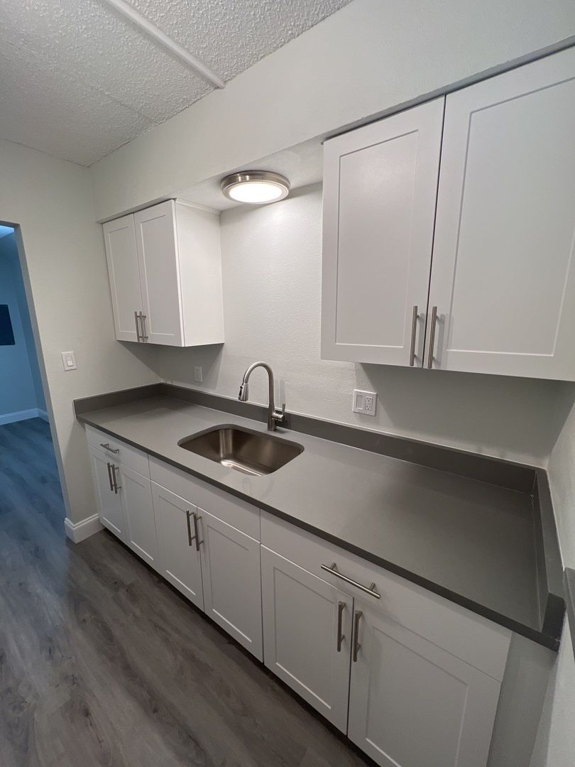 Sarasota Apartment: 3232 Fruitville Road