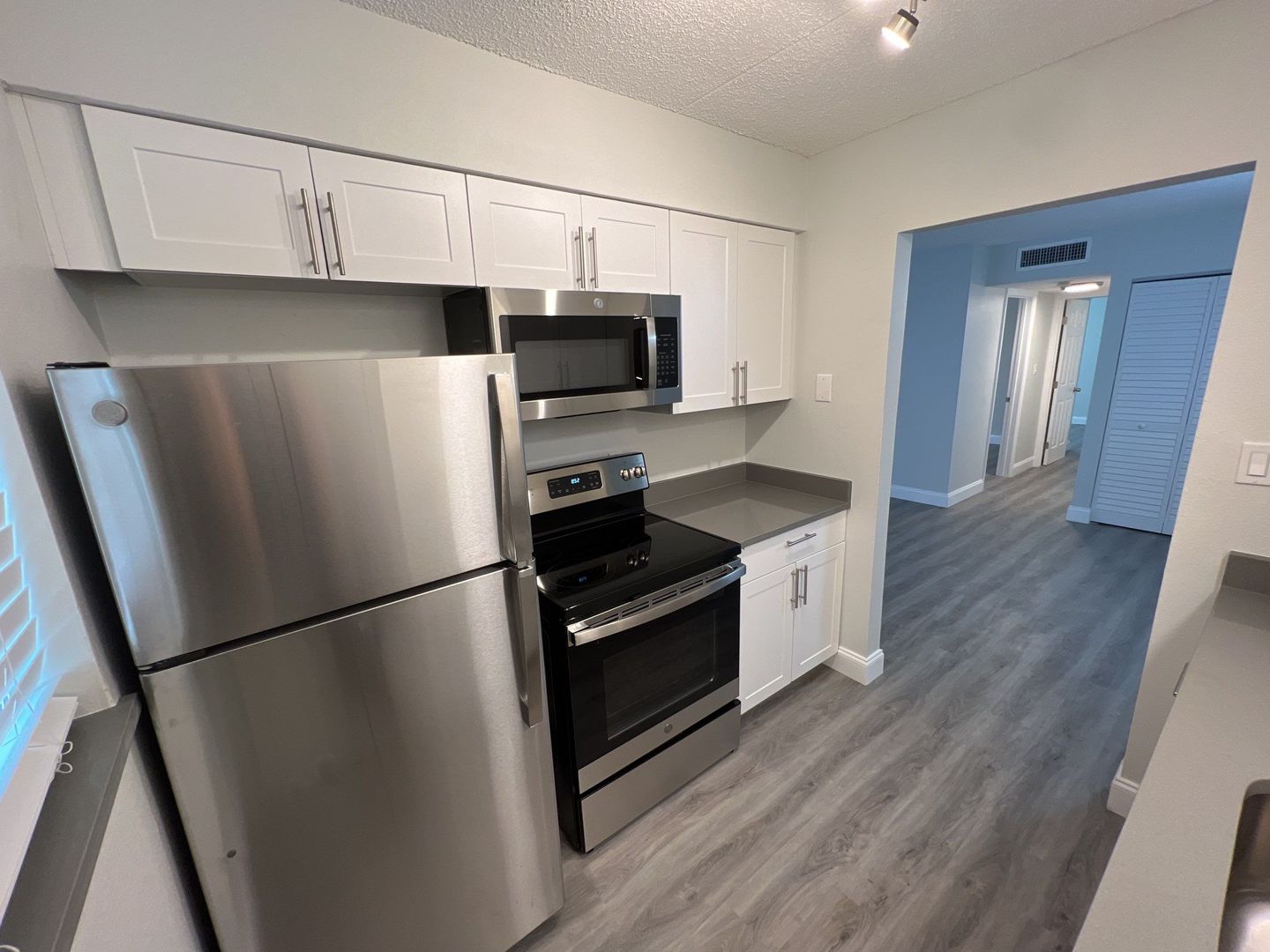 Sarasota Apartment: 3232 Fruitville Road