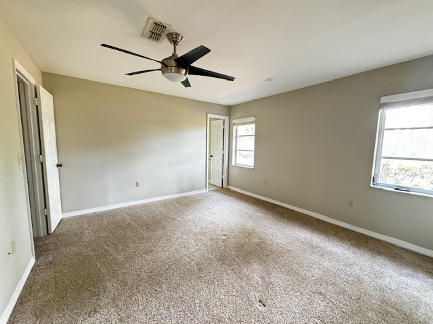 8999 Silkwood Ct, Sarasota, FL 34238