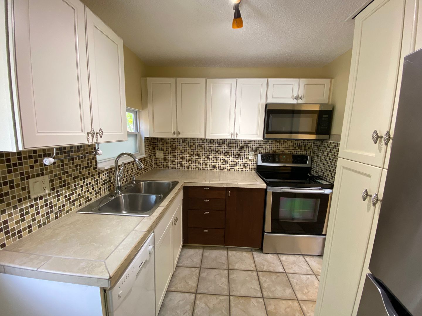 Sarasota Apartment: 1868 Laurel Street