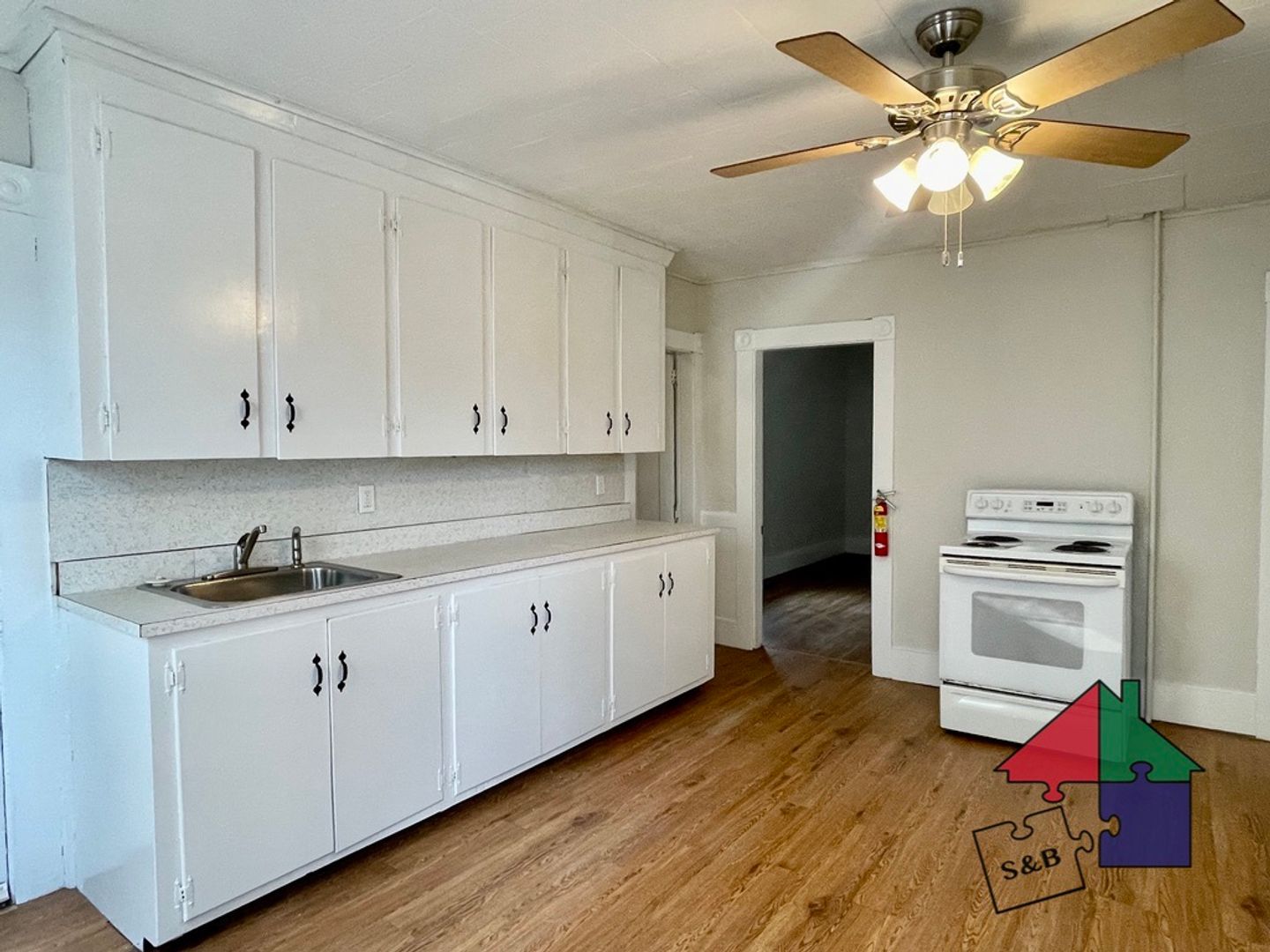 Barre Apartment: 27 Branch St.