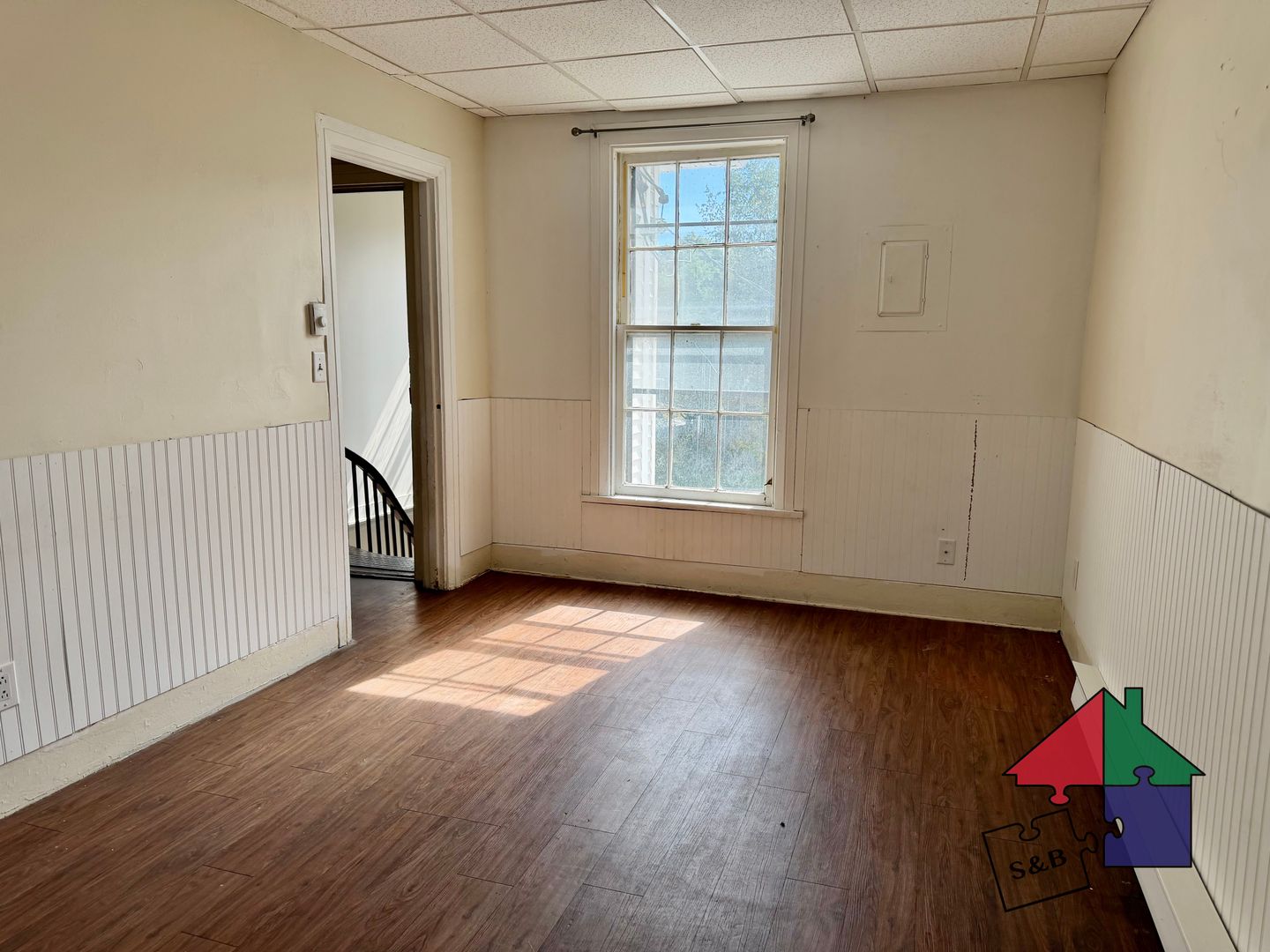 Northfield Apartment: 16 Vine Street