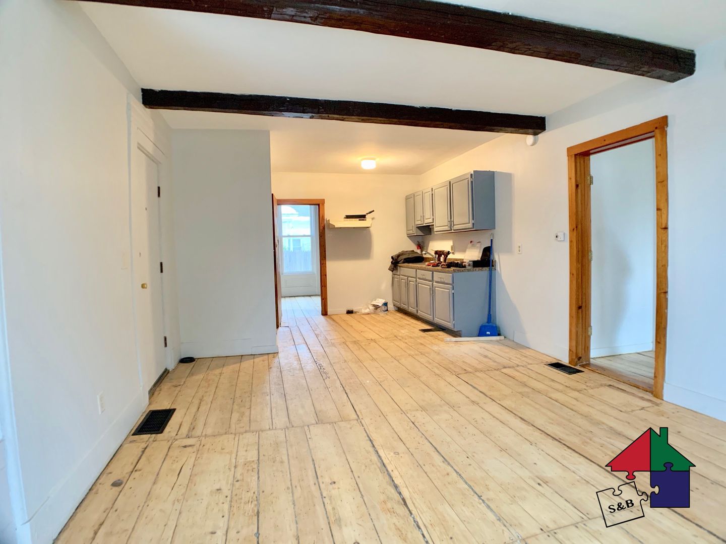 Northfield Apartment: 16 Vine Street