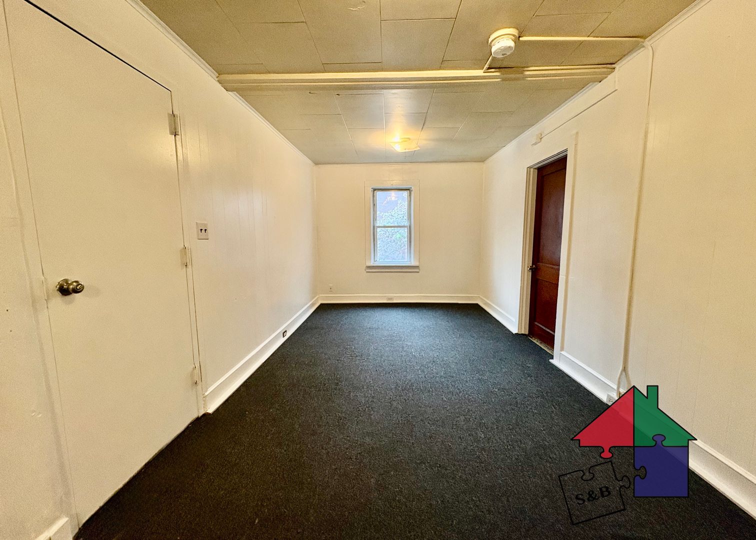 Winooski Apartment: 23 Weaver Lane