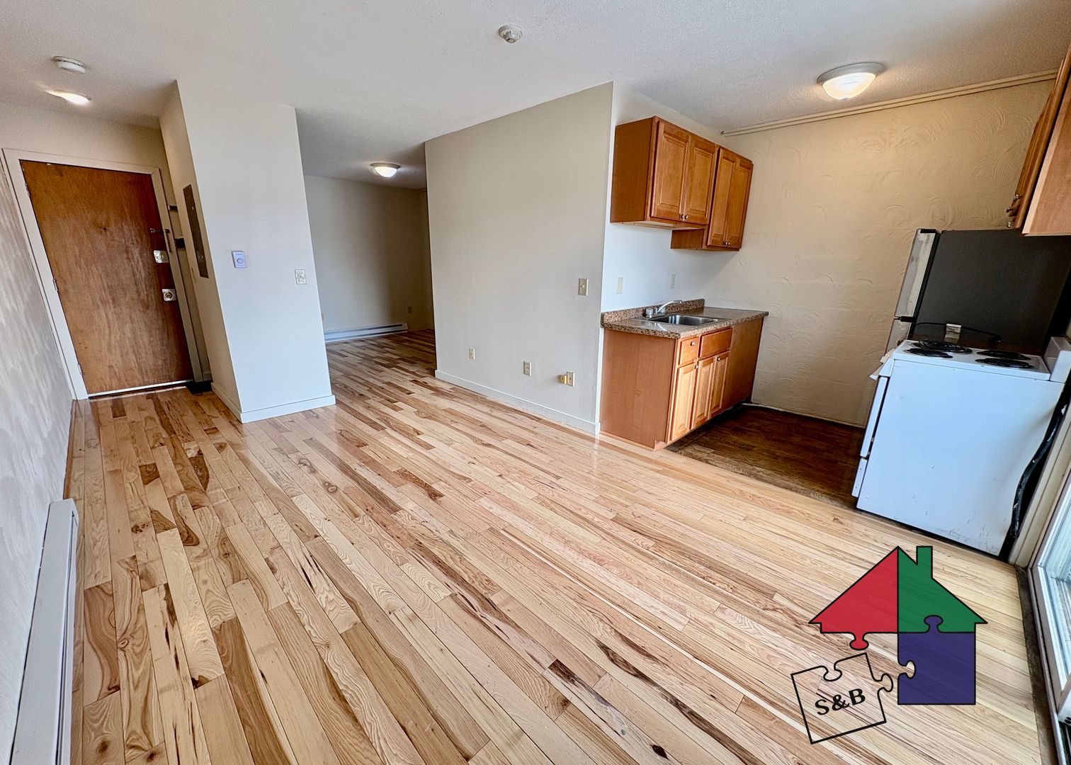 South Burlington Apartment: 833 Queen City Park Rd.