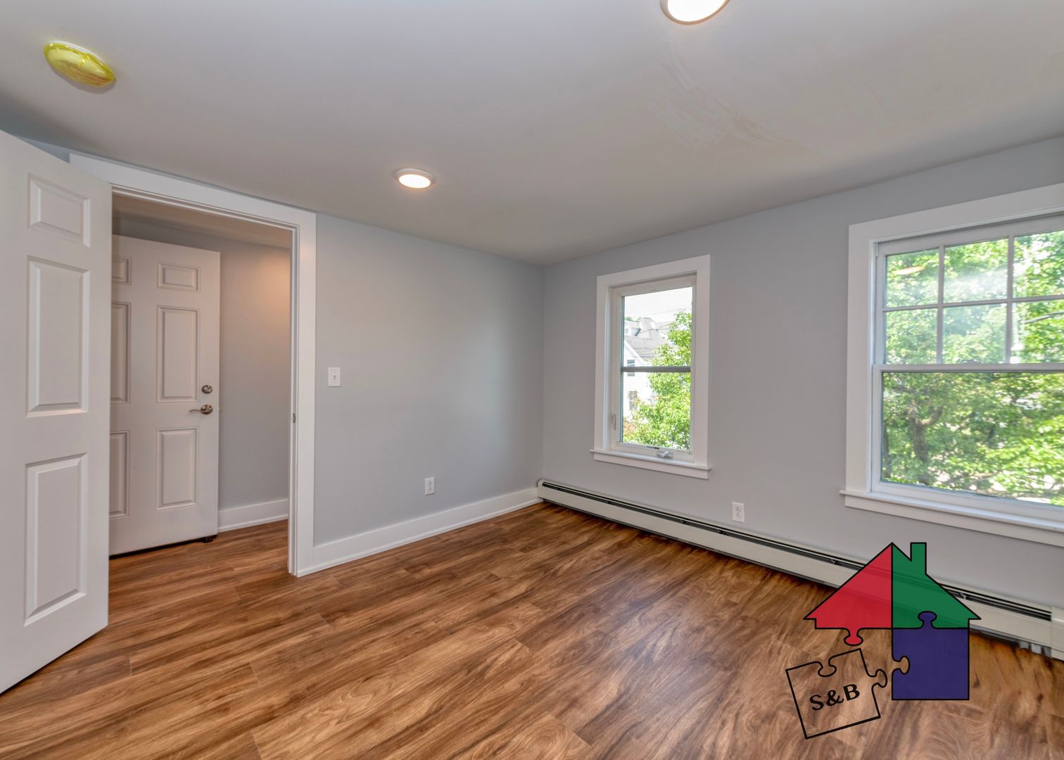 Burlington Apartment: 166 N. Winooski Ave