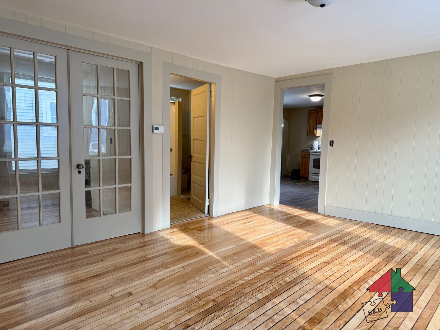 Montpelier Apartment: 16 Liberty St