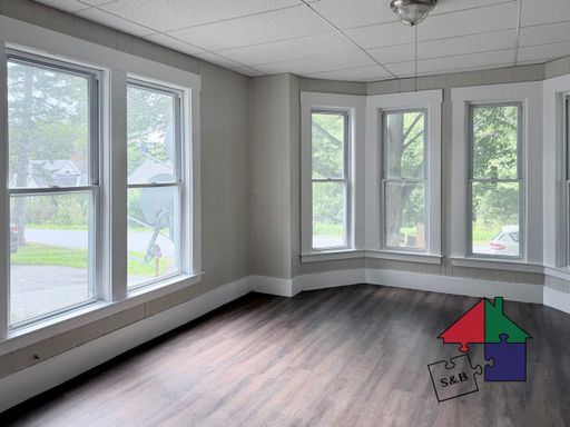 Massive 2 Bedroom - Heat Included!