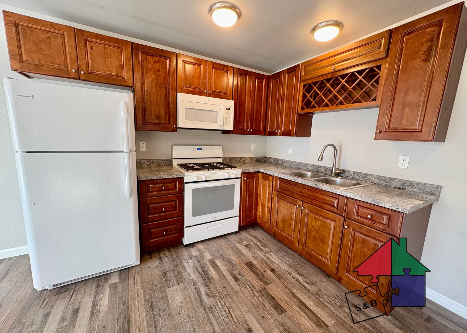 Milton Apartment: 444-452 US Rt 7 South