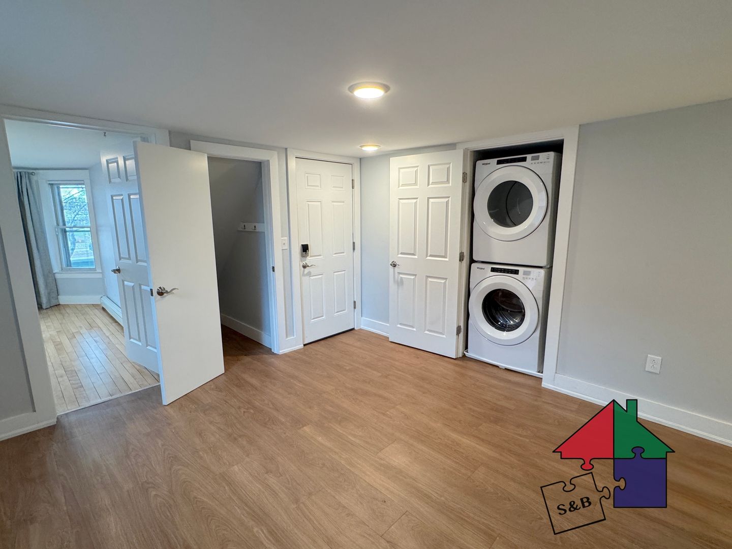 Burlington Apartment: 166 N. Winooski Ave