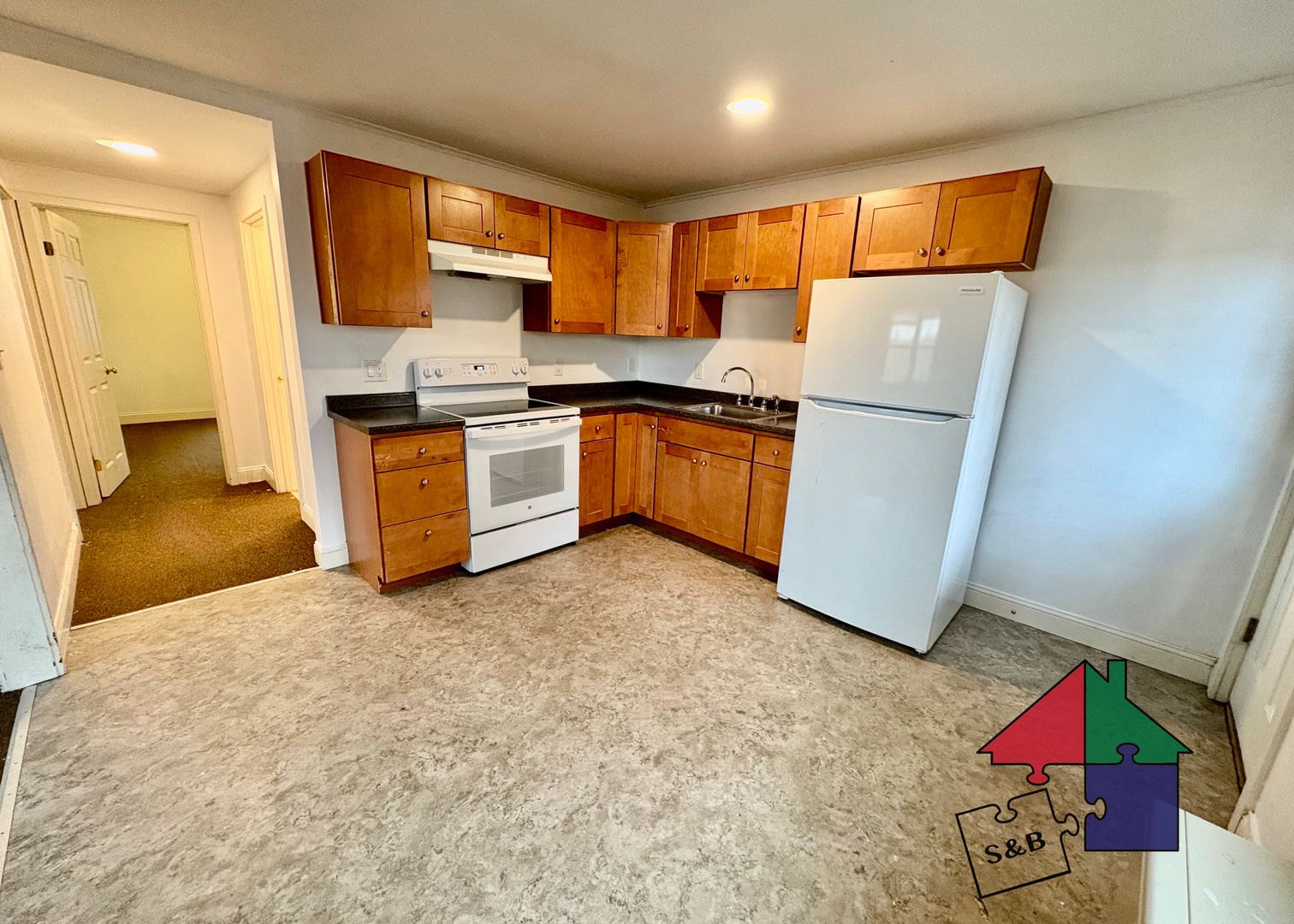 Winooski Apartment: 33 Malletts Bay Avenue