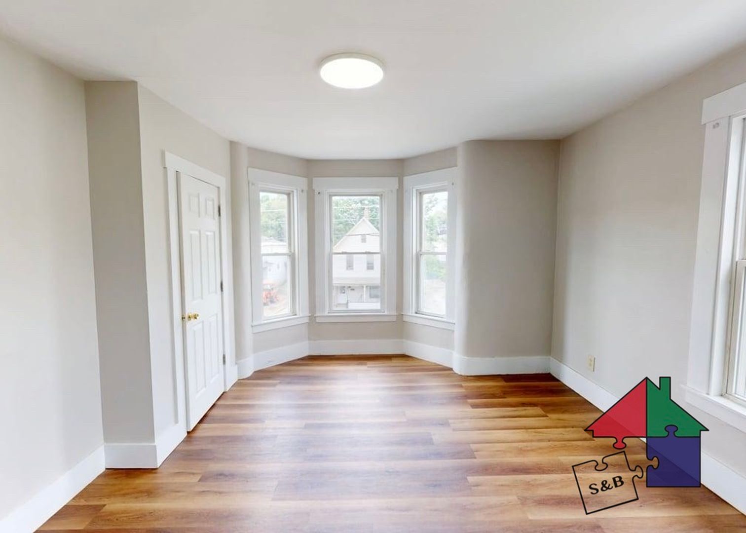 Barre Apartment: 49 Maple Ave