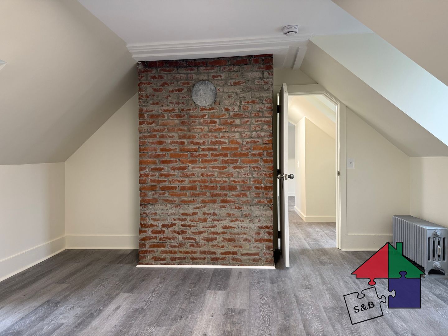Barre Apartment: 151 South Main St.