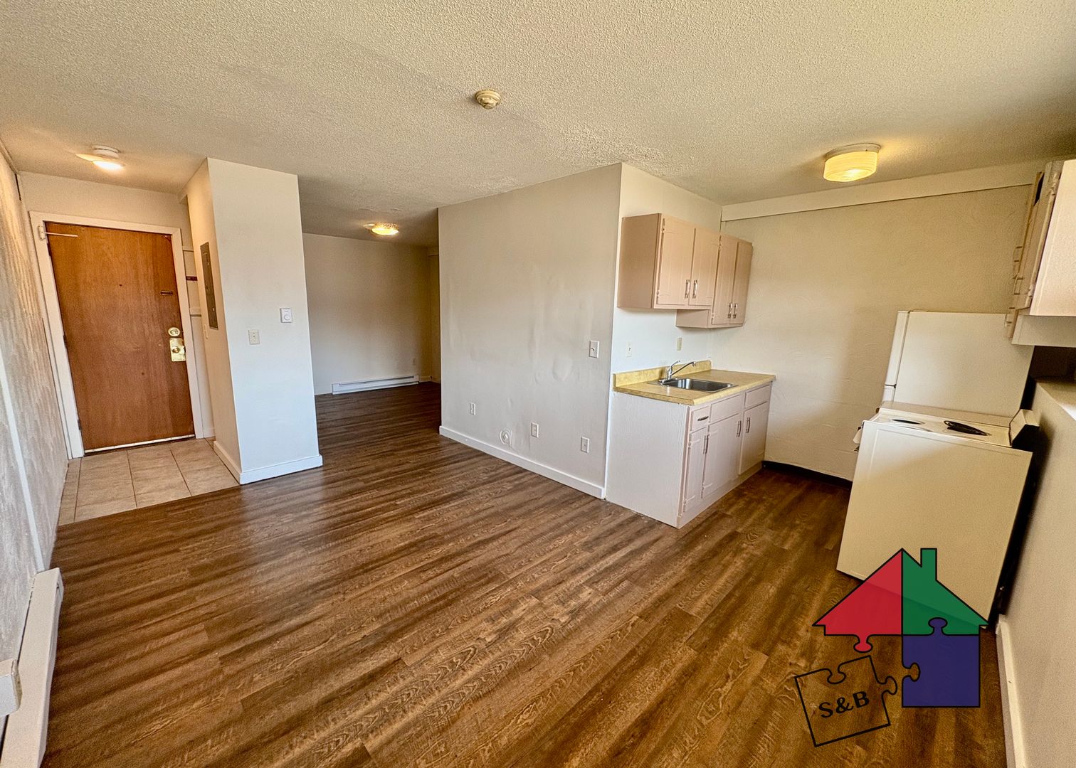 South Burlington Apartment: 833 Queen City Park Rd.