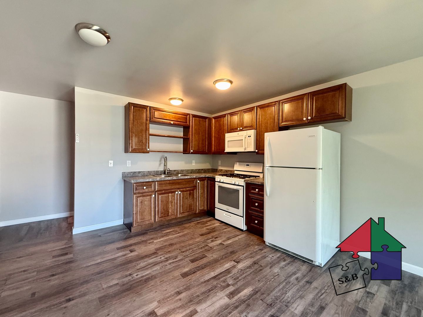 Milton Apartment: 444-452 US Rt 7 South