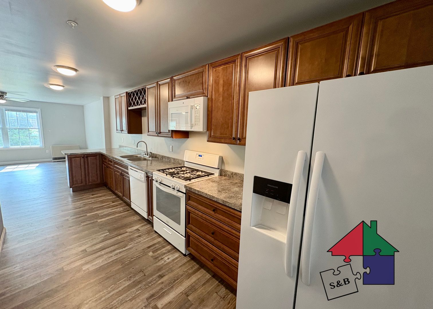 Milton Apartment: 444-452 US Rt 7 South