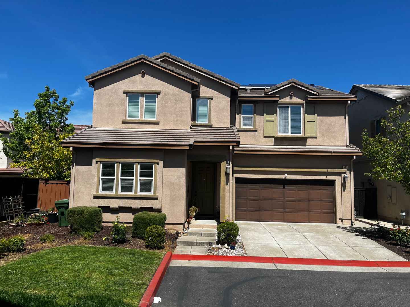 Folsom House: 913 Blossom Rock Ln.