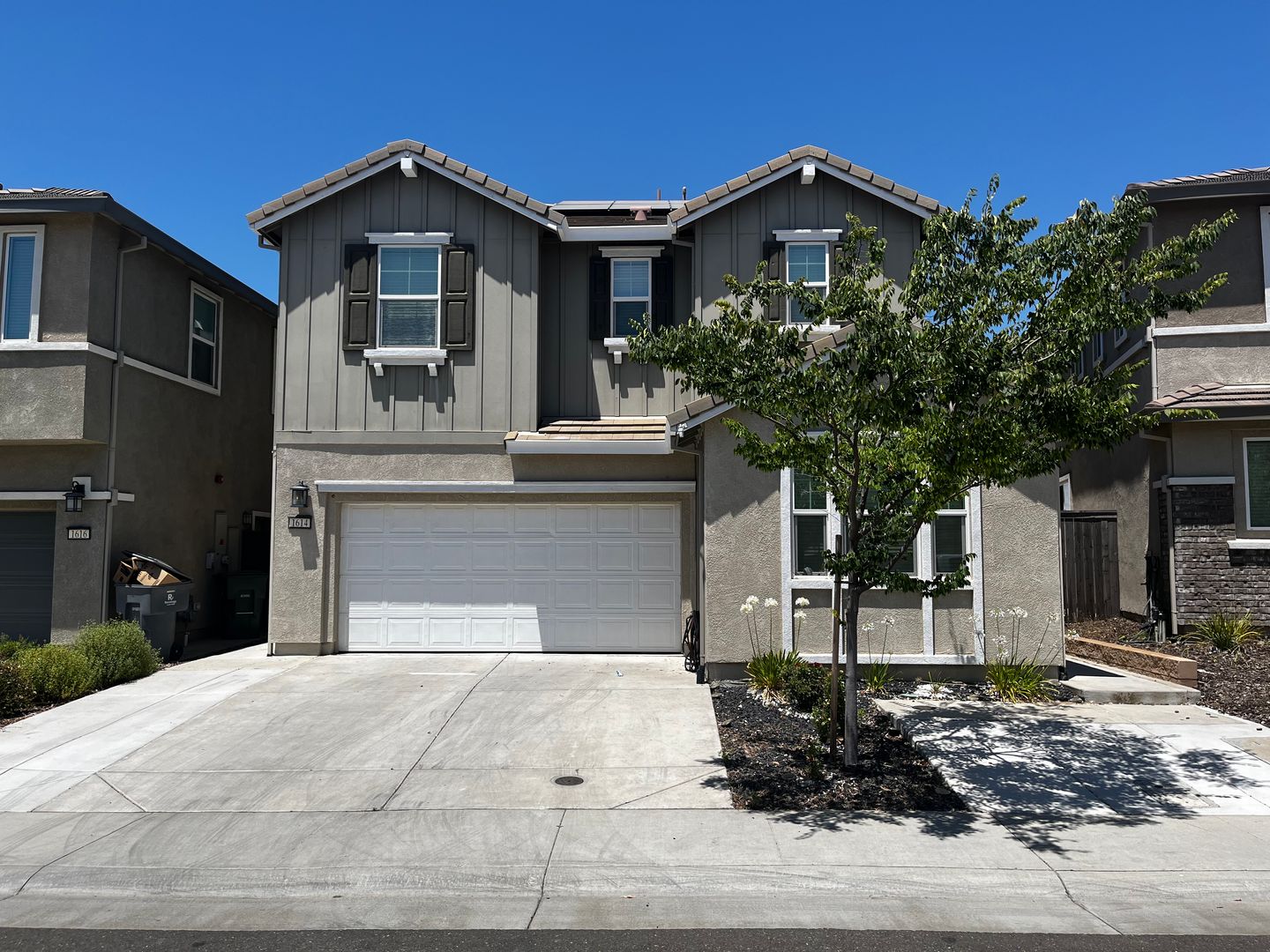 Rocklin House: 1614 Lion Street