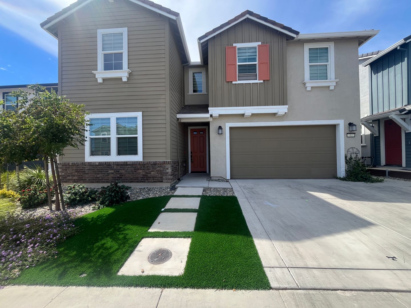 Folsom House: 3337 Sky Garden Wy.