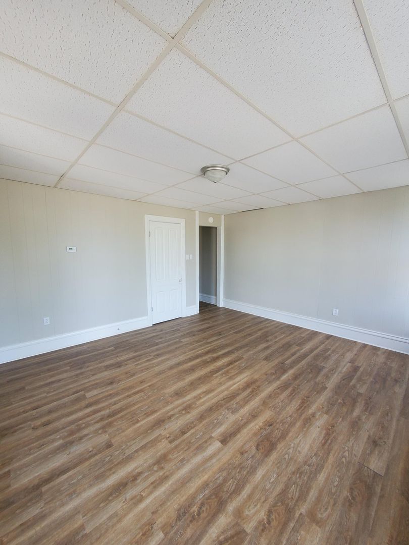 300 Pennsylvania Ave