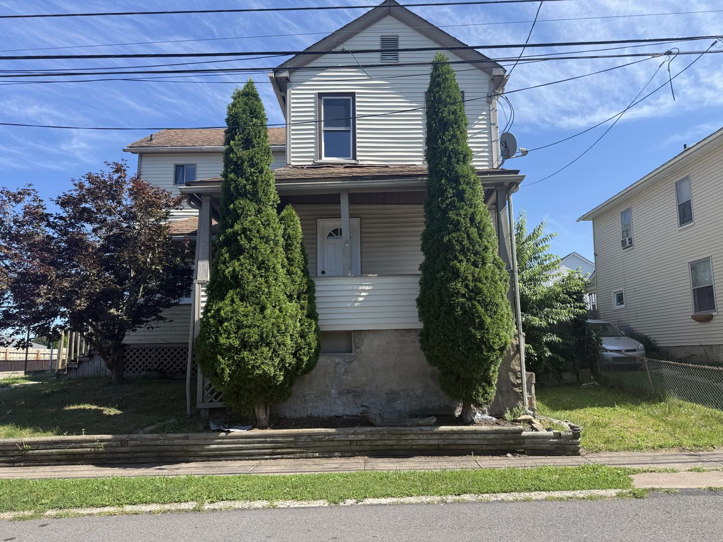 Edwardsville House: 194 Green St