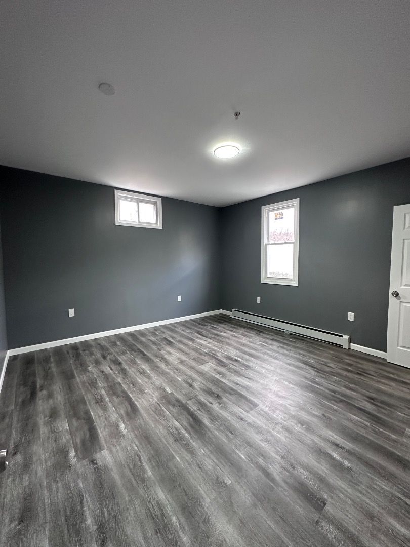 Plymouth Apartment: 153 Vine St Unit 1