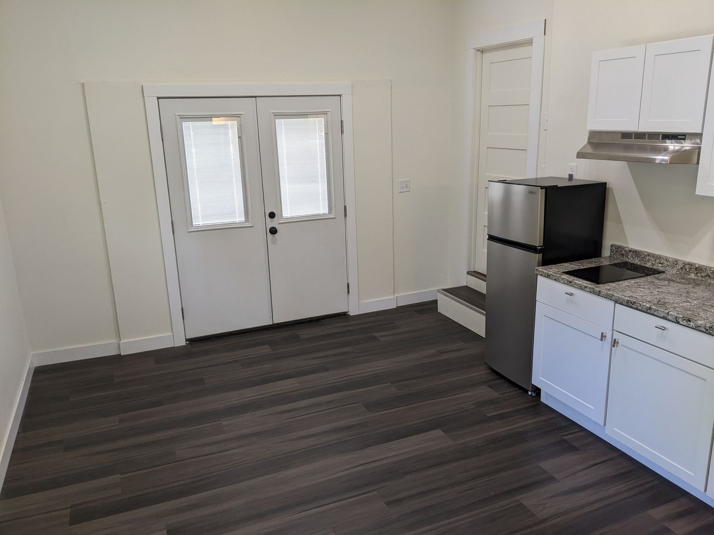 Moscow Apartment: 505 West C Street