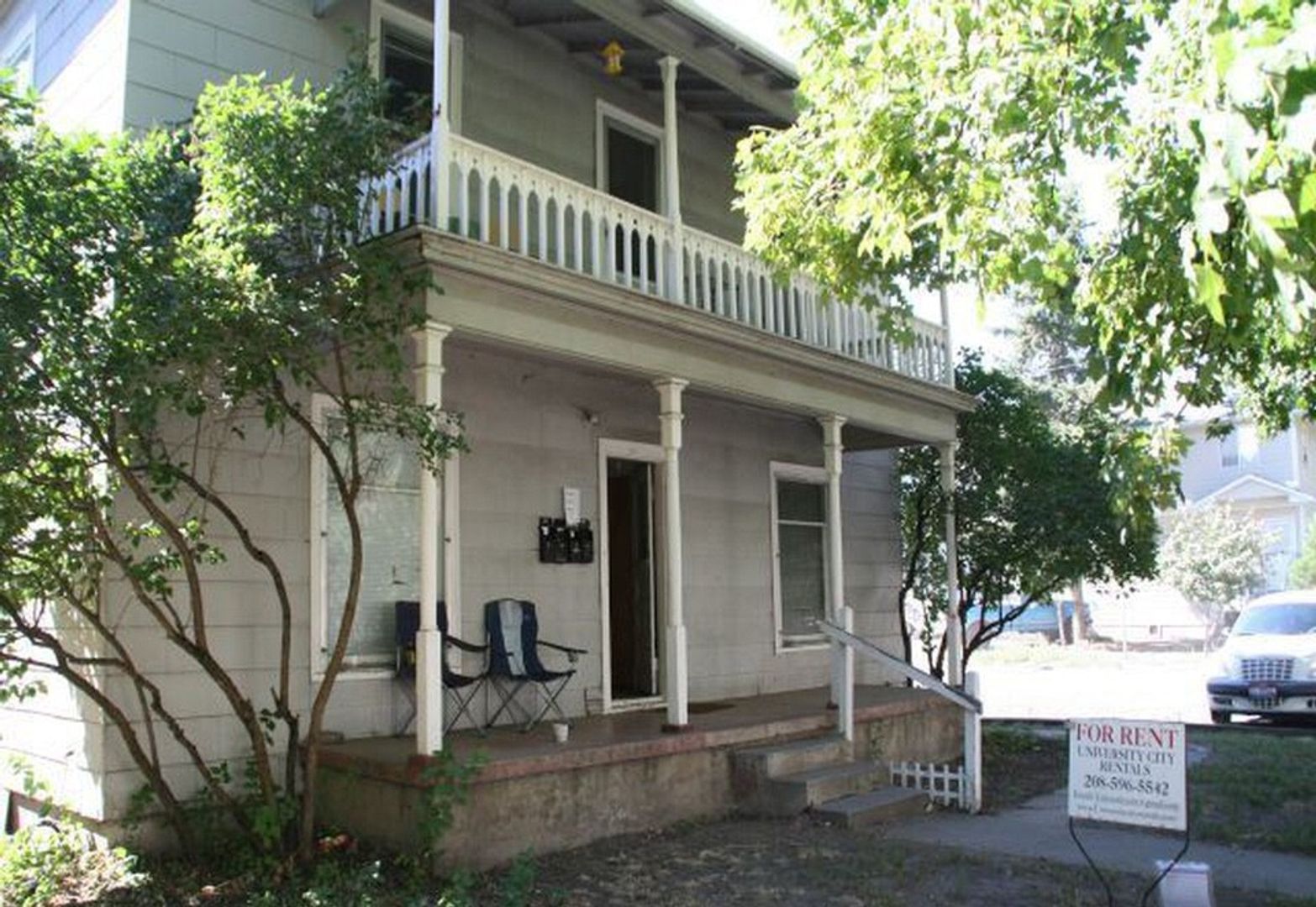 Moscow Apartment: 413 S Asbury St.