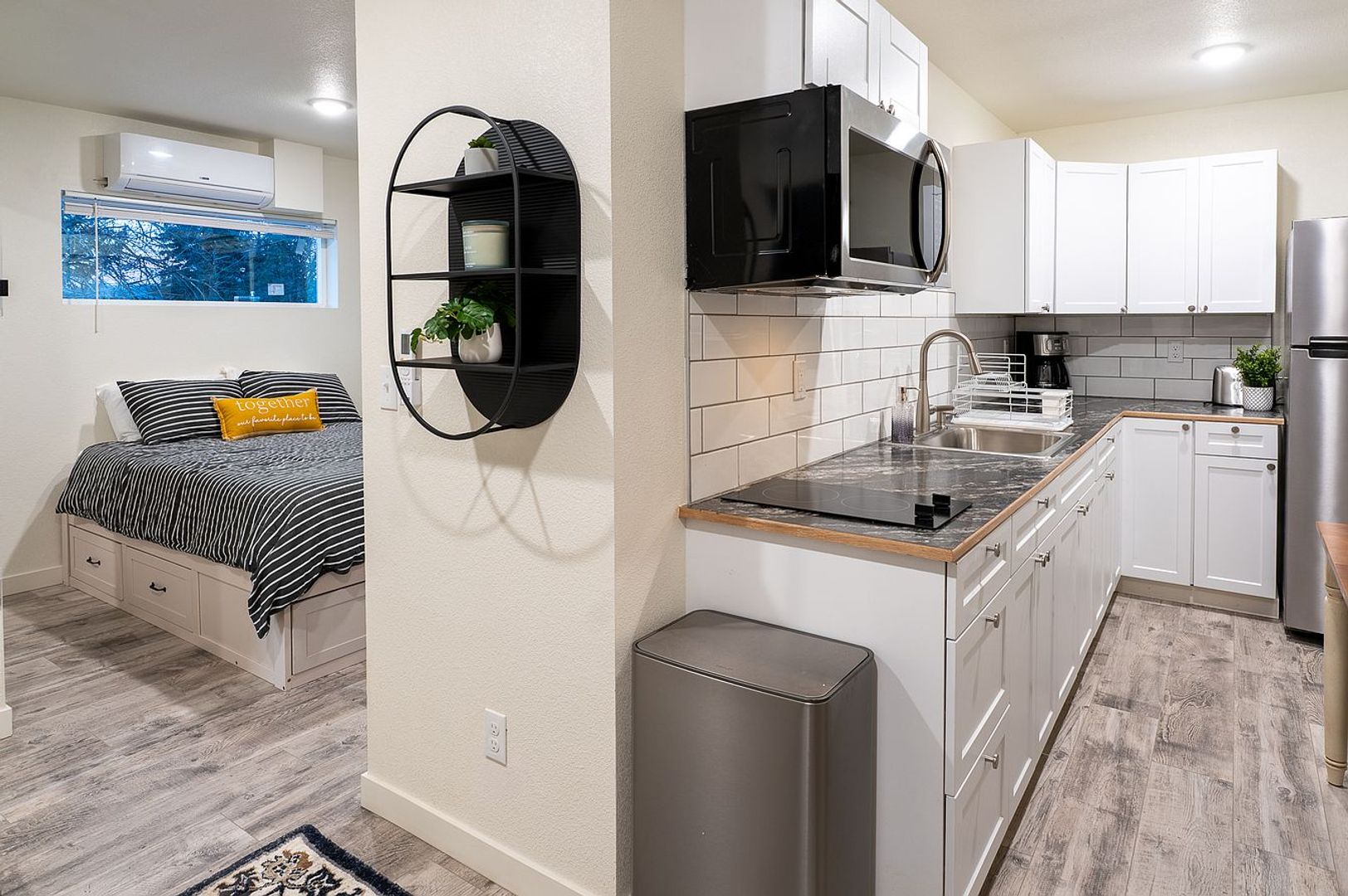 Moscow Apartment: 221 East C Street