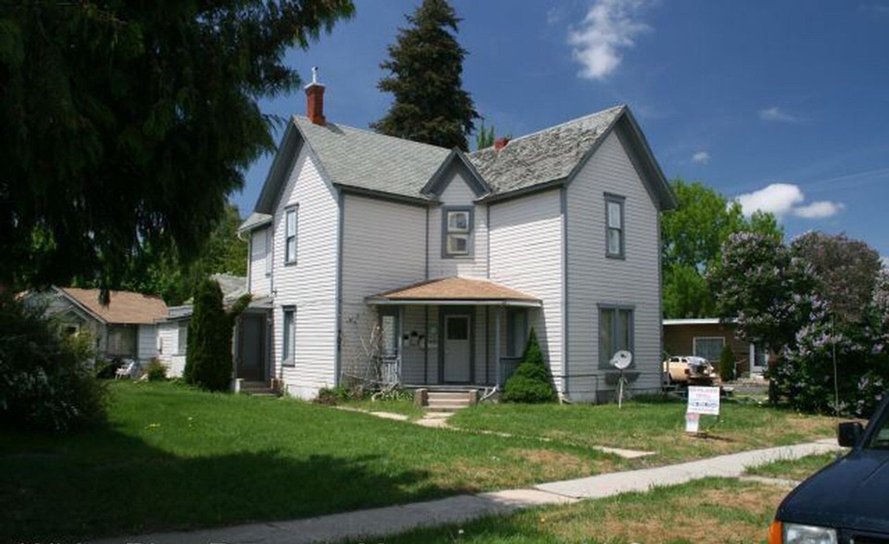 Moscow Apartment: 201 S Asbury St.