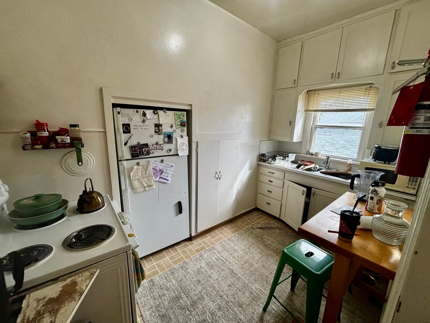 Moscow Apartment: 404 S Van Buren