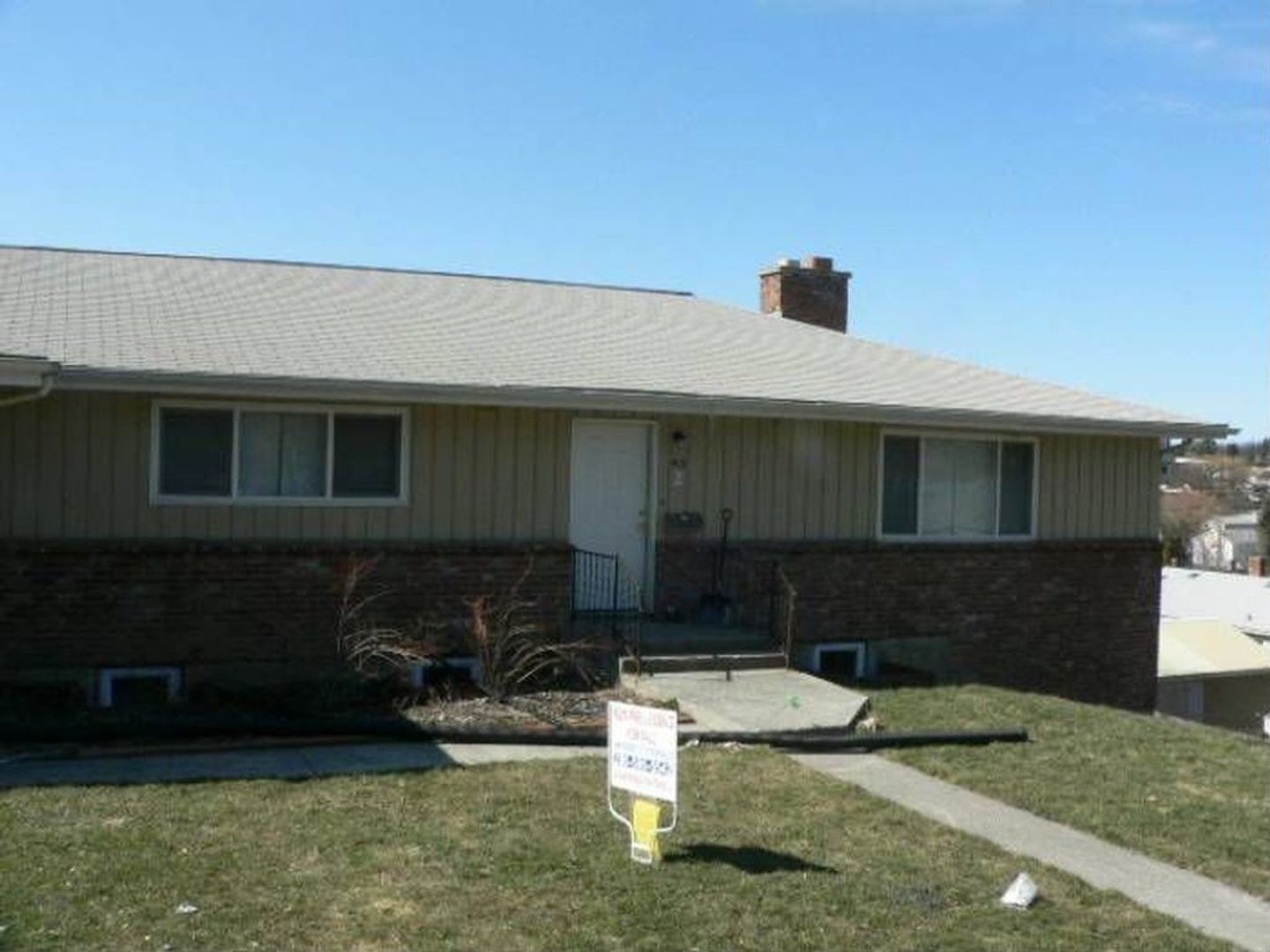 Moscow Apartment: 415 N Van Buren St.