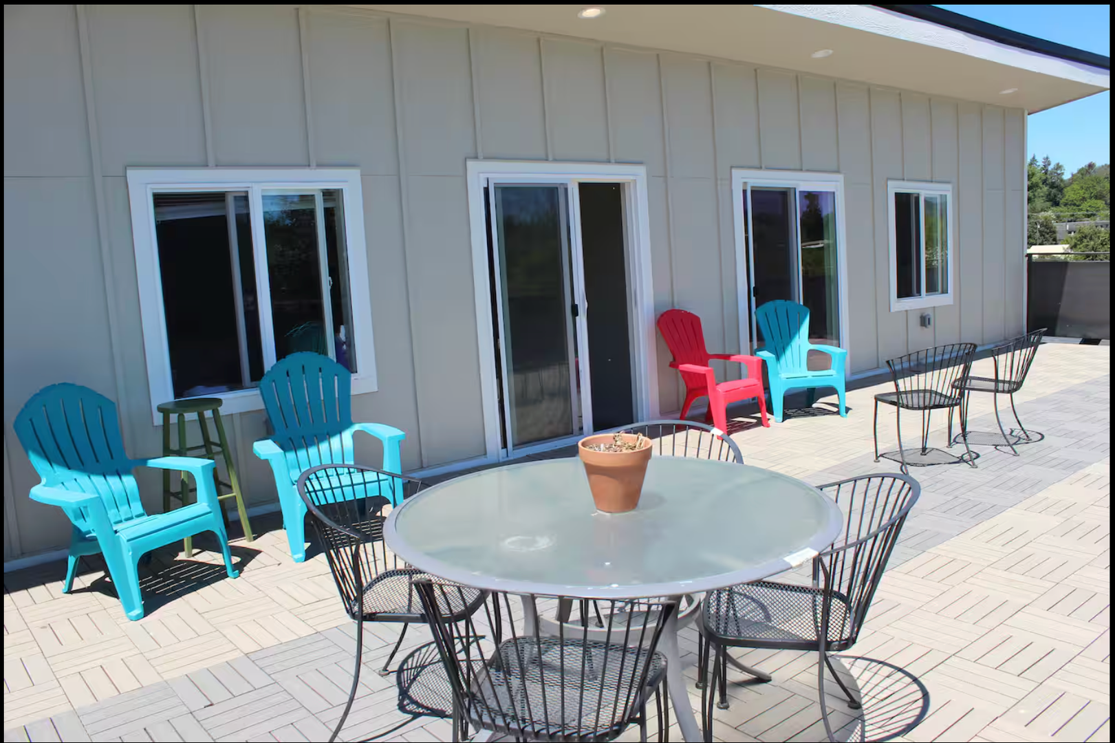 Moscow Apartment: 314 S Asbury St.