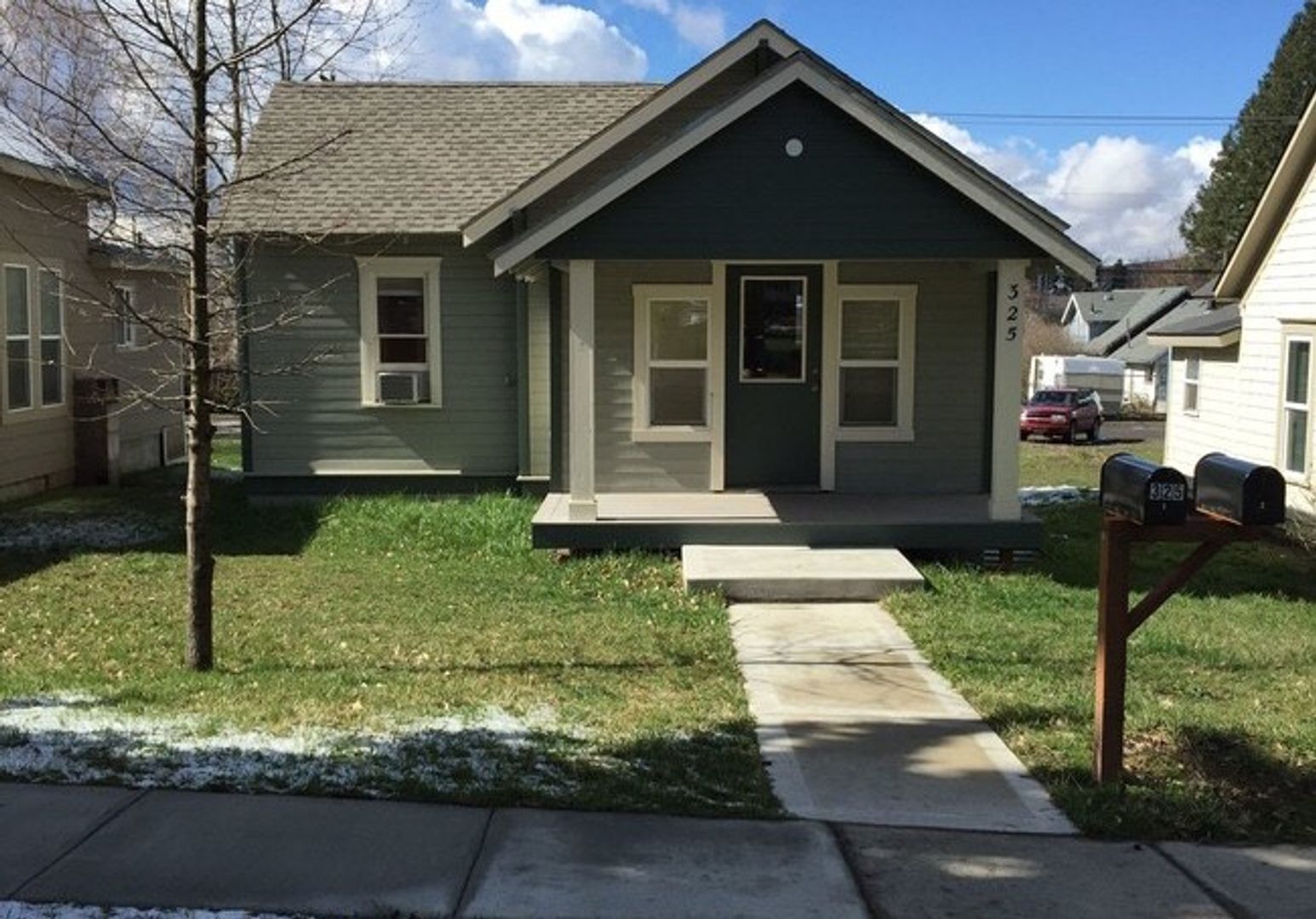 Moscow Apartment: 325 N Jefferson St.