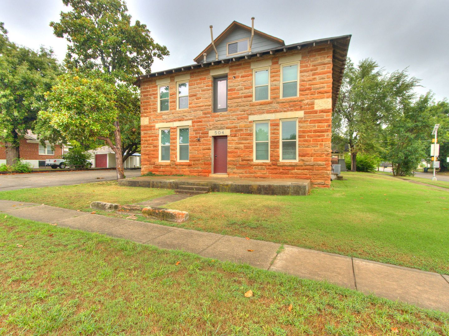 Norman Apartment: 504 E. Gray Street