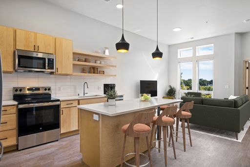 2E Floor Plan - 2 Bedroom - Eastside – photo 1